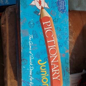 Pictionary Junior Game - Blue